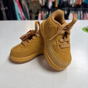 Toddler Nike Force 1 LV8 3 size 4